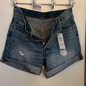Women’s Levi’s shorts